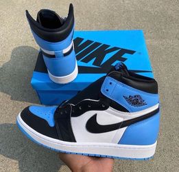 Jordan 1 “UNC” Men Sz 10.5, 11
