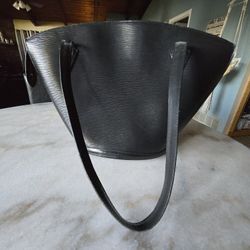 100% AUTH Louis Vuttion Black Epi St. Jacques