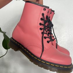Pink Doc martens // Like New Boots // Valentines 