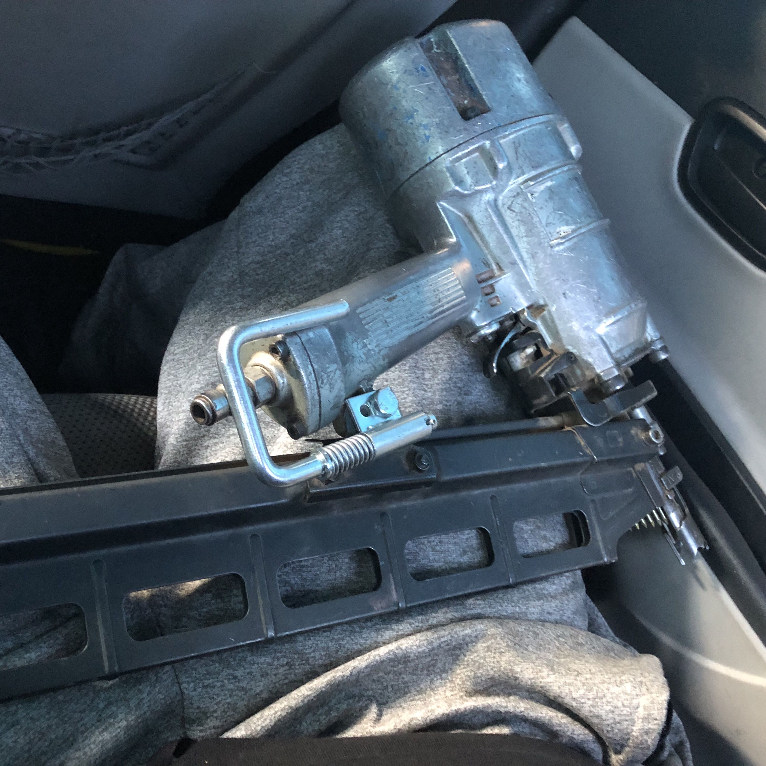 Pneumatic Metal Frame Nail Gun