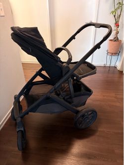 Uppababy Stroller V2