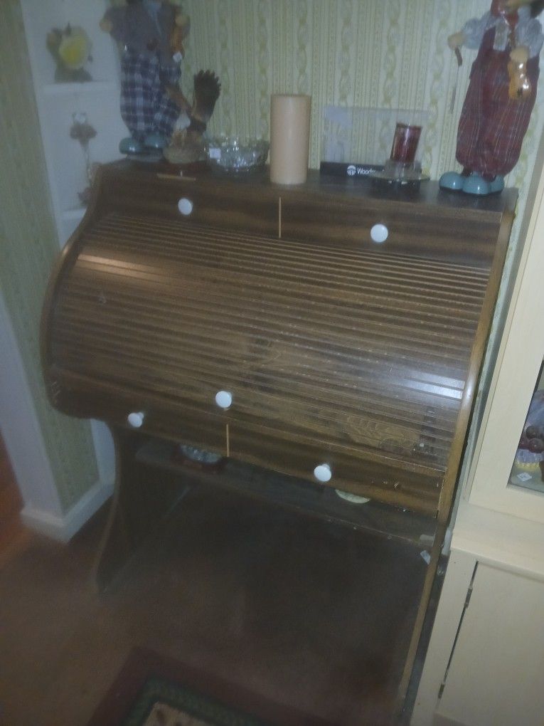 Small Roll Top Desk