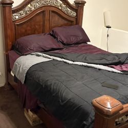 Queen Bed Set For You !!!