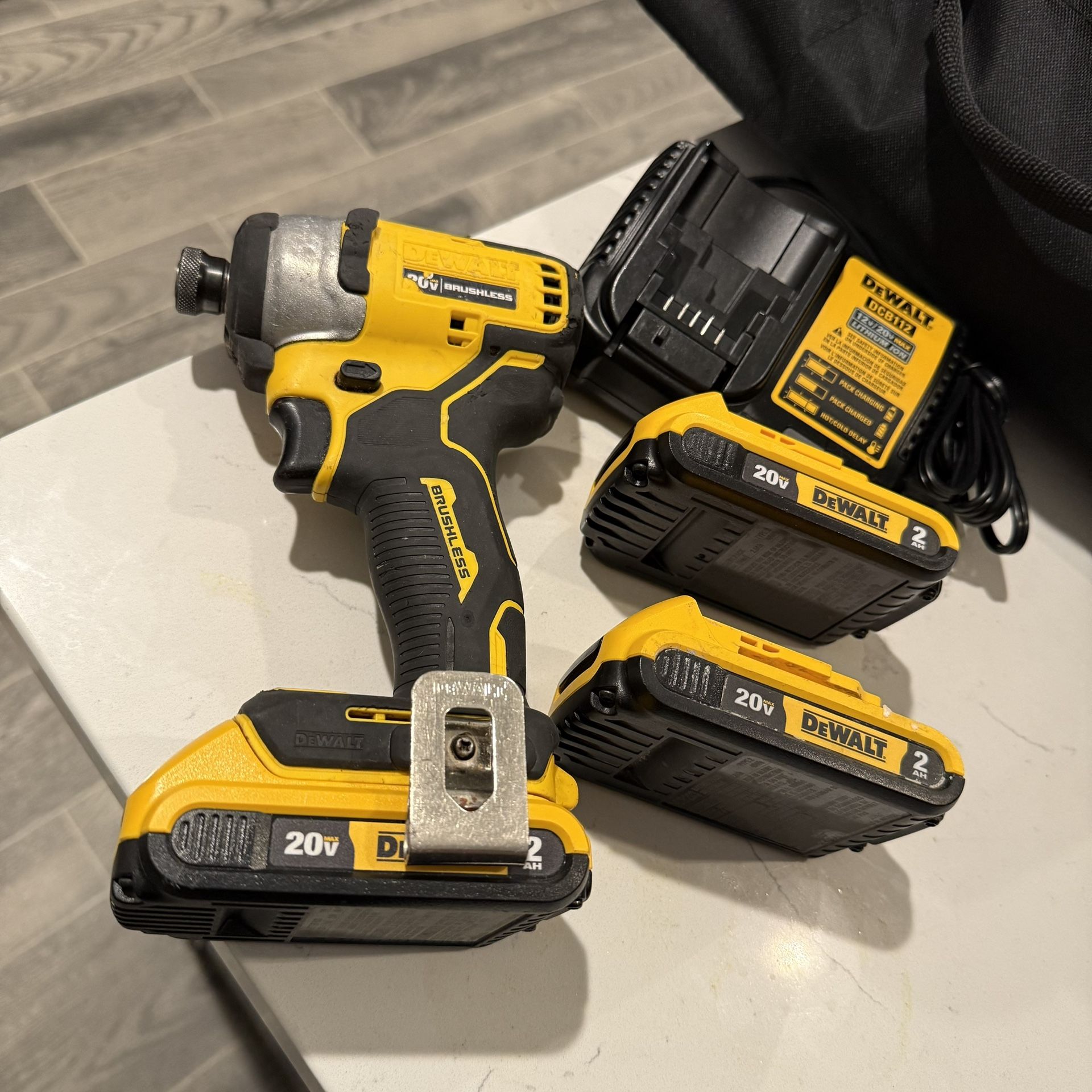 Dewalt 20v XR Impact Driver Kit