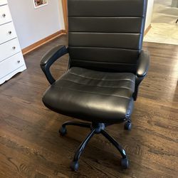 Nice Black Office Chair 
