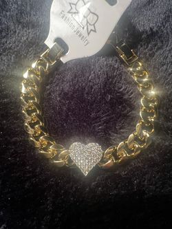 Good Filled Heart Bracelet 