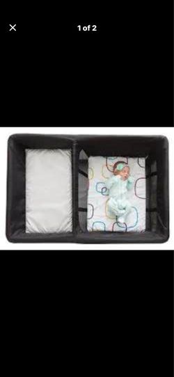4 moms pack and play with changing table