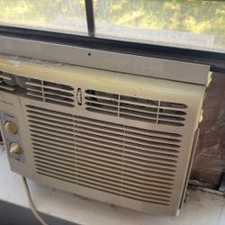 Ac Unit Works Great 