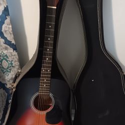 ACOUSTIC GUITAR