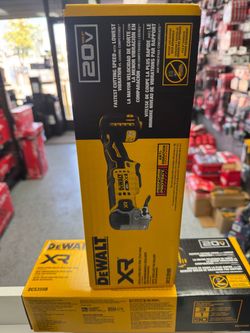 DEWALT 20V MAX XR Oscillating Multi-Tool DCS359B