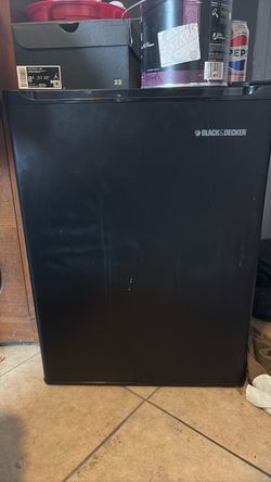 Black+Decker mini fridge