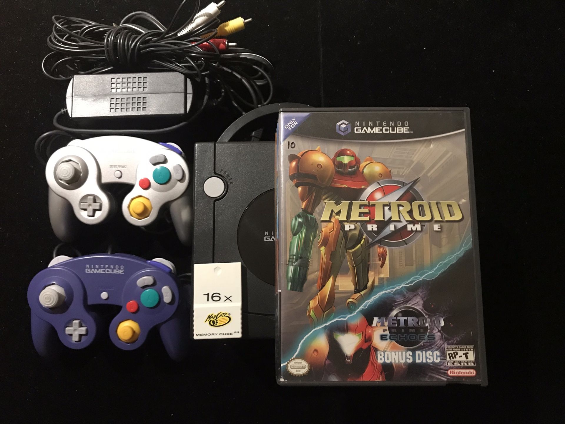 Nintendo GameCube w/ 3 OEM Controllers+4 Games+Mad Catz Memory Card+Connections