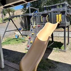 Play House Swing Set