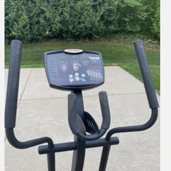 Life Fitness Commercial Elliptical 