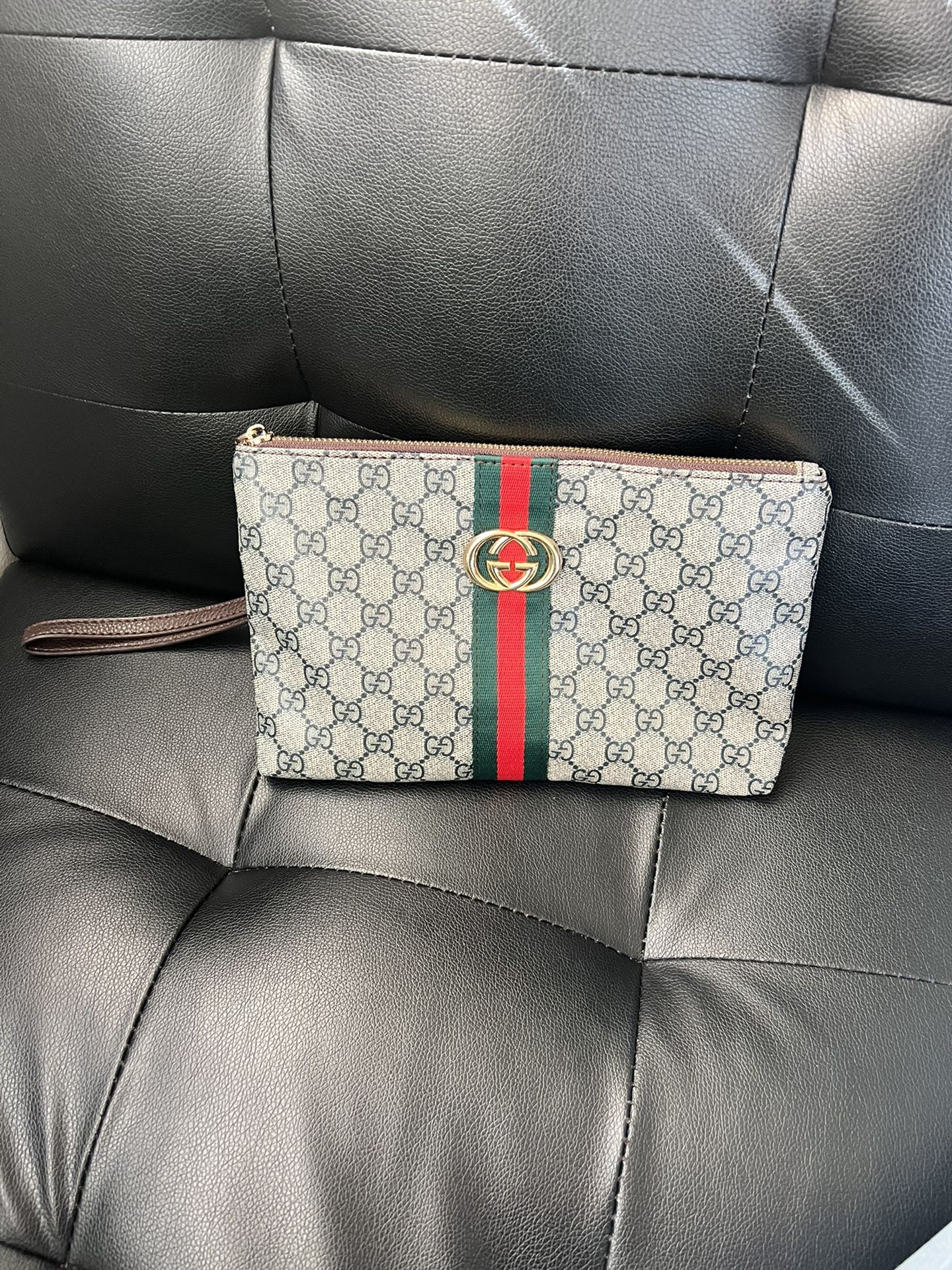 Clare Vivier Foldover Clutch - Never Used! for Sale in Burbank, CA - OfferUp
