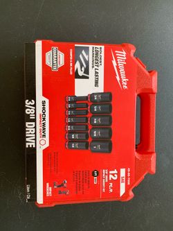 Milwaukee 3/8 shockwave Impact 12 pieces