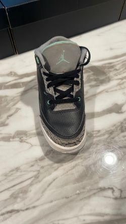 Air Jordan 3 Green Glow Size 1