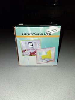 INFRARED SENSOR LIGHT NEW IN BOX