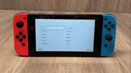Nintendo Switch 32GB Console HAC-001-01 V2