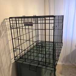 DOG KENNEL (like New)