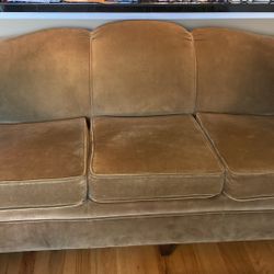 Small Space Sofa—gold, bohemian style