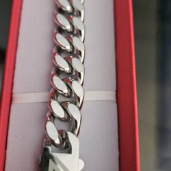 Mens 9 Inch Stainless Steel Bracelet 