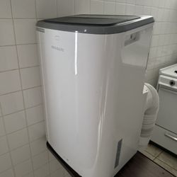 Frigidaire Portable Air Conditioner – With Hose & Window Kit