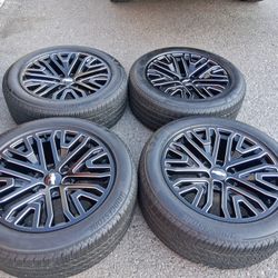 2025 NEW OEM ORIGINAL TAKEOFFS CHEVY SILVERADO HIGH COUNTRY 22 INCH TIRES BRIDGESTONE 99 % DOT 3124 $ 2299 