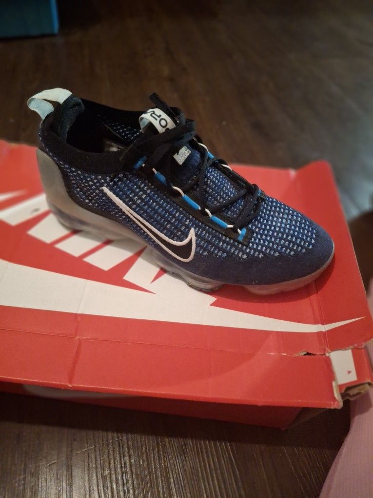 Mens 10.5 Nike 