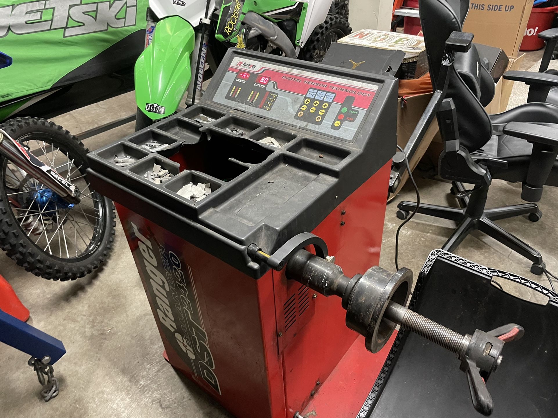 Ranger DST 2420 Dynamic Wheel Balancer for Sale in Snohomish, WA OfferUp