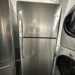 Frigidaire Refrigerator “29 ( Refrigeradores )