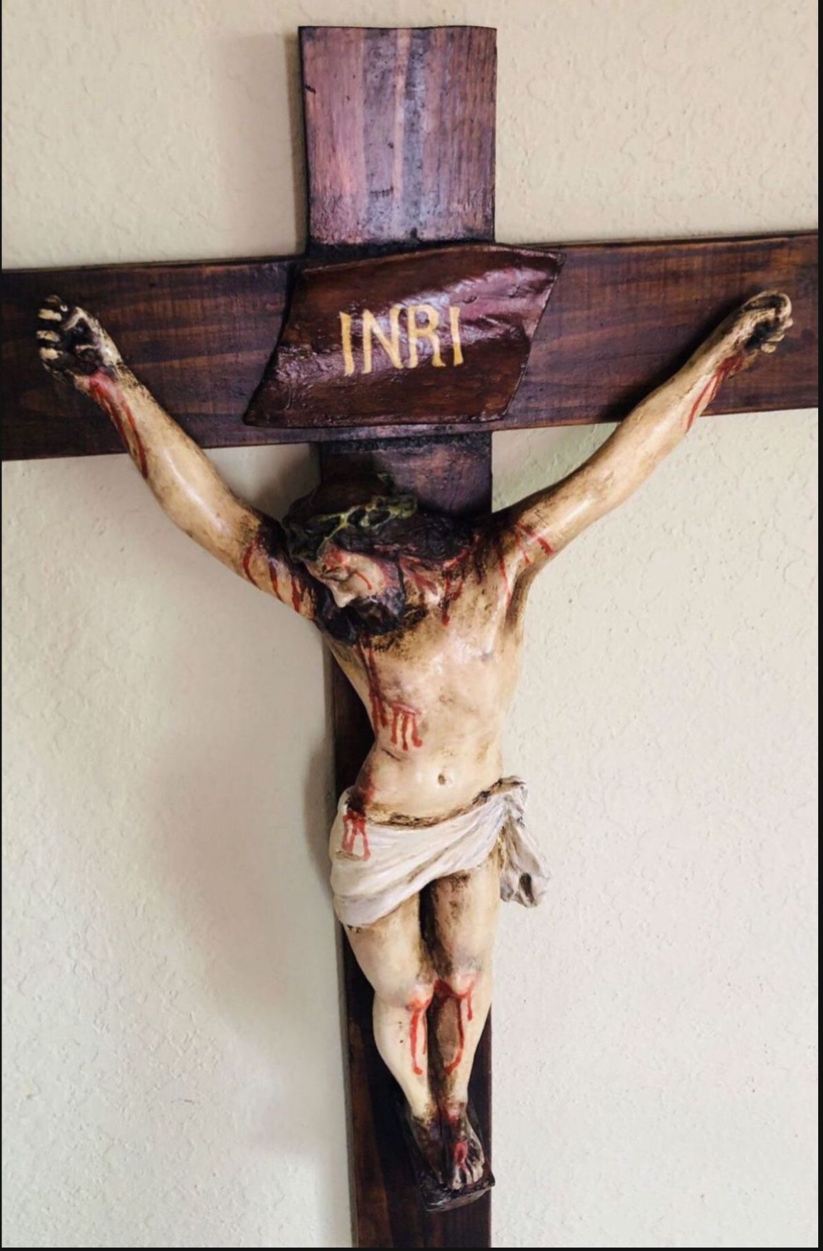 Cristo hecho a mano en Yeso Piedra Y Madera!