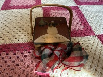 Gerald E Henn Handmade Gift Box Basket, 4” X 4” X 4”