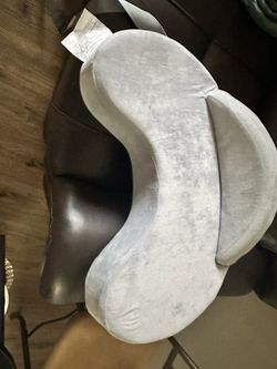 Mom Cozy feeding pillow