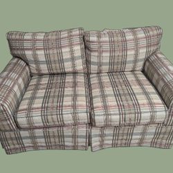 Loveseat 