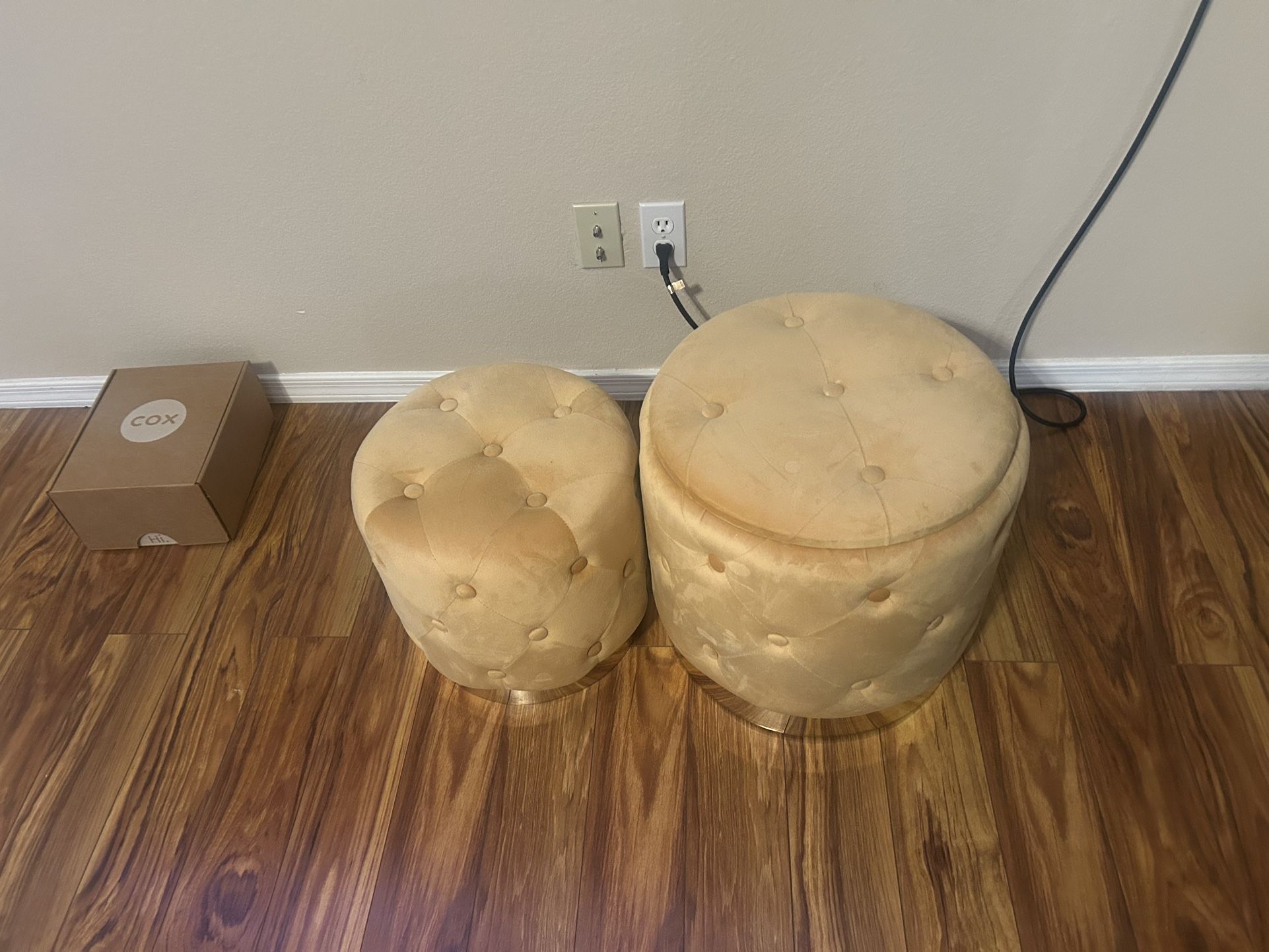 Gold Ottoman Set 