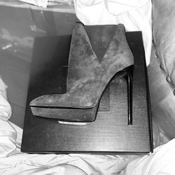 Yves Saint Laurent JANIS 105 CHELS BOOT