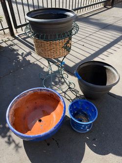 Assorted Plant pots and Planter stand
