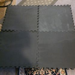24×24×1/2 Interlocking Rubber Matts