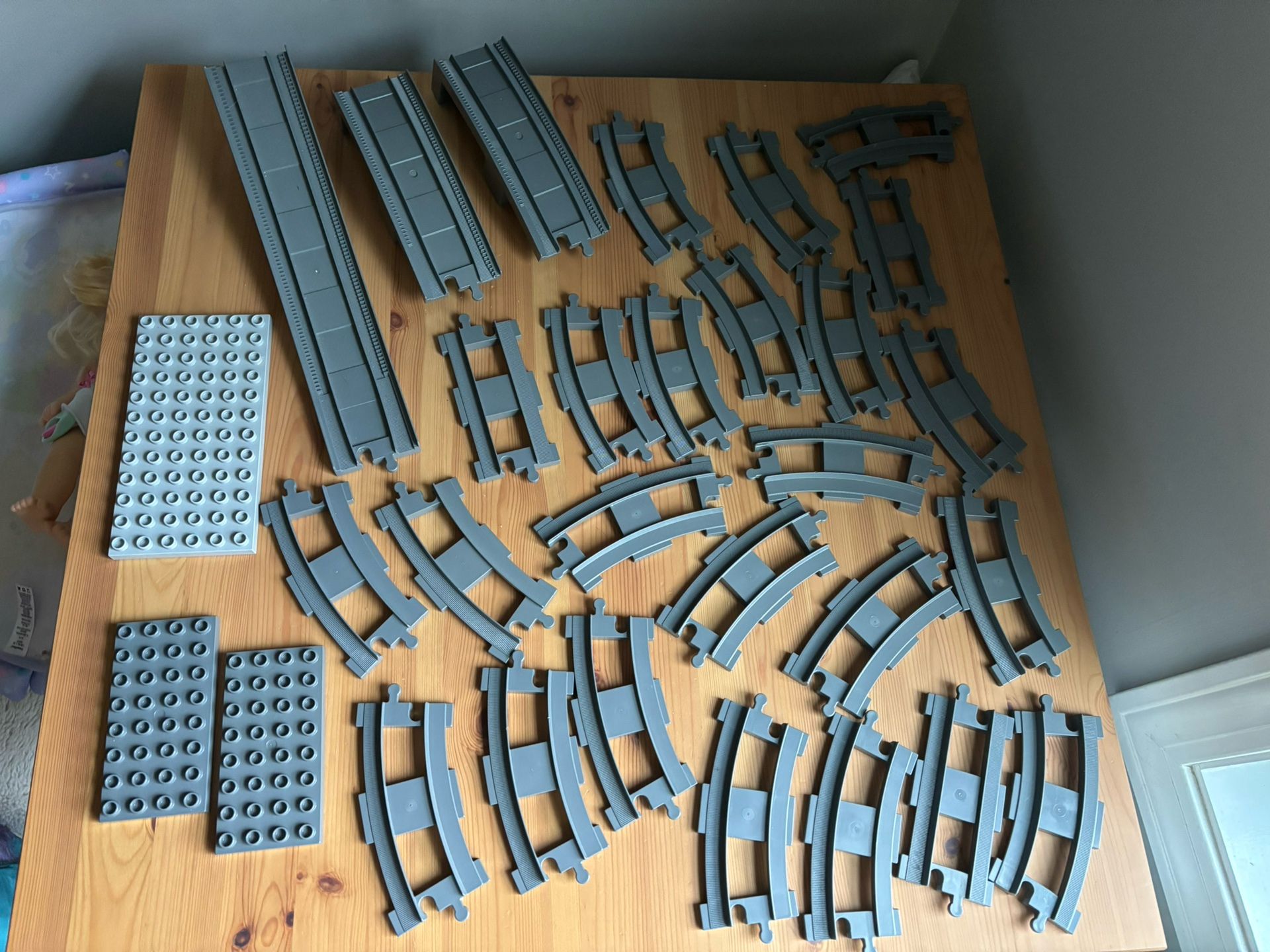 Lego Duplo Large Lot Tracks Ramps Baseplates Gray Nice Variety 