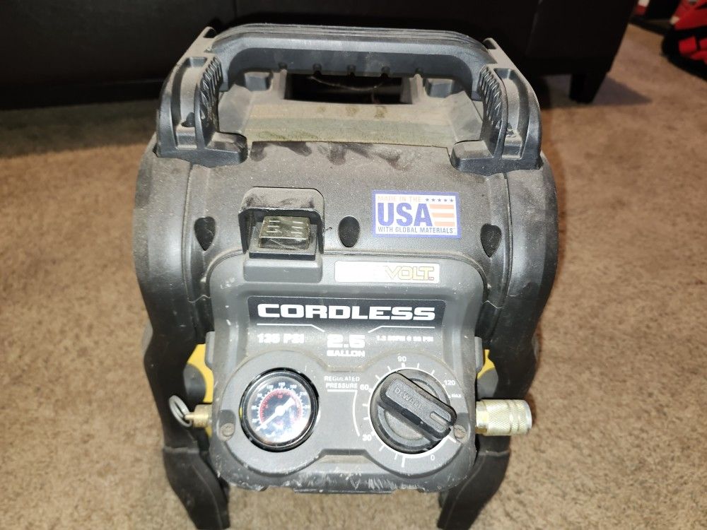 Dewalt Cordless Aircompresor