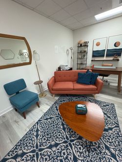 Office / Lounge Room for Sale