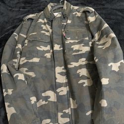 Men’s Levi Camo Bomber Jacket 