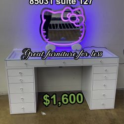 Impressions Vanity With Bluetooth Hello Kitty Mirror Brand New