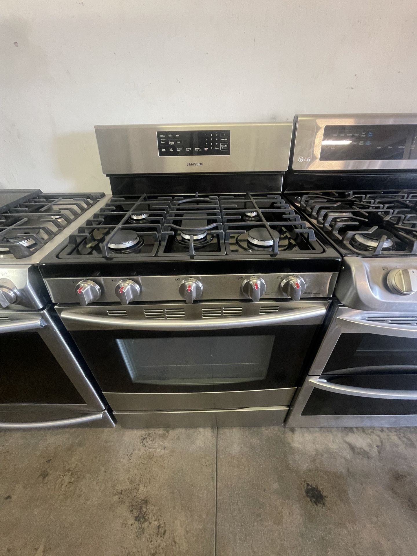 Samsung Stove 5 Burners