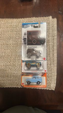 Hot Wheels /Matchbox Broncos