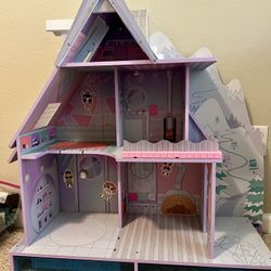 LOL Winter Doll House 