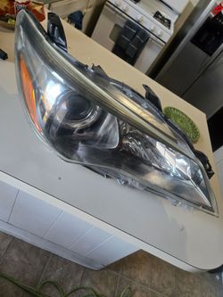 2016  oem toyota camry se  headlight