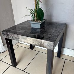 Modern Marble-Look Accent Table w/ Decorative Plant