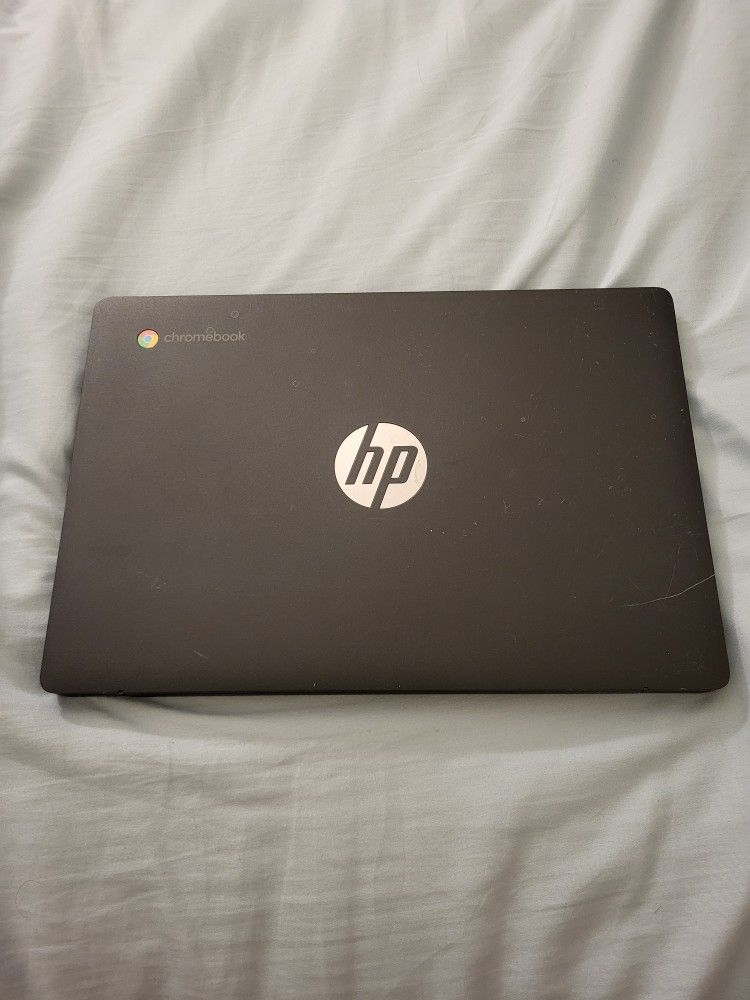 HP Chromebook 14 G6 – 14" Laptop, Excellent for School or Work!